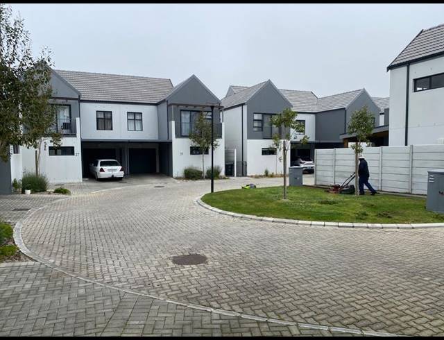 3 BEDROOM TOWNHOUSE FOR SALE IN KUILS RIVER SOUTH